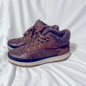 Weatherproof men’s boots